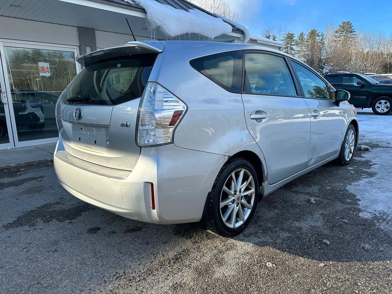 2012 TOYOTA PRIUS V