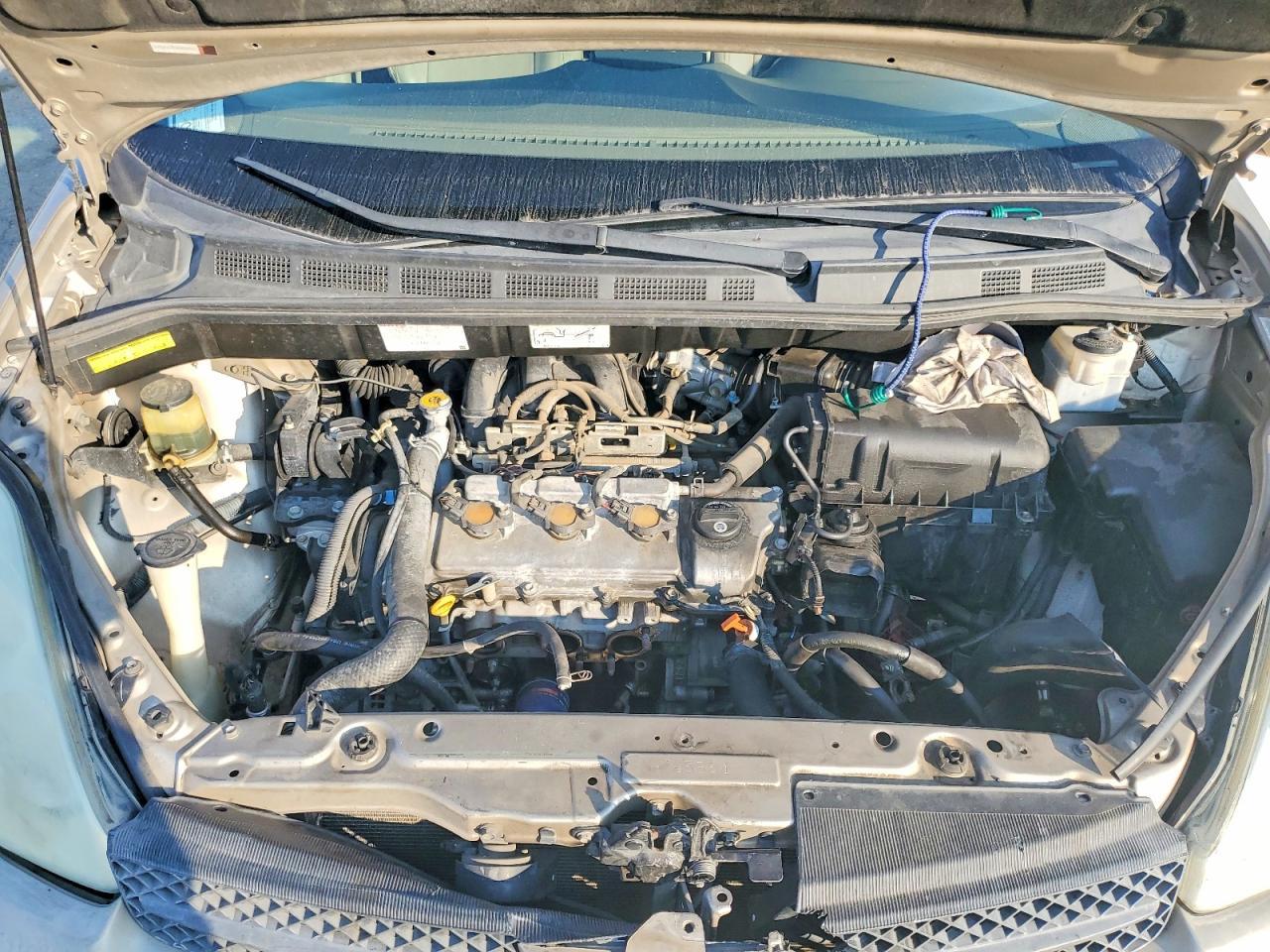2004 TOYOTA SIENNA