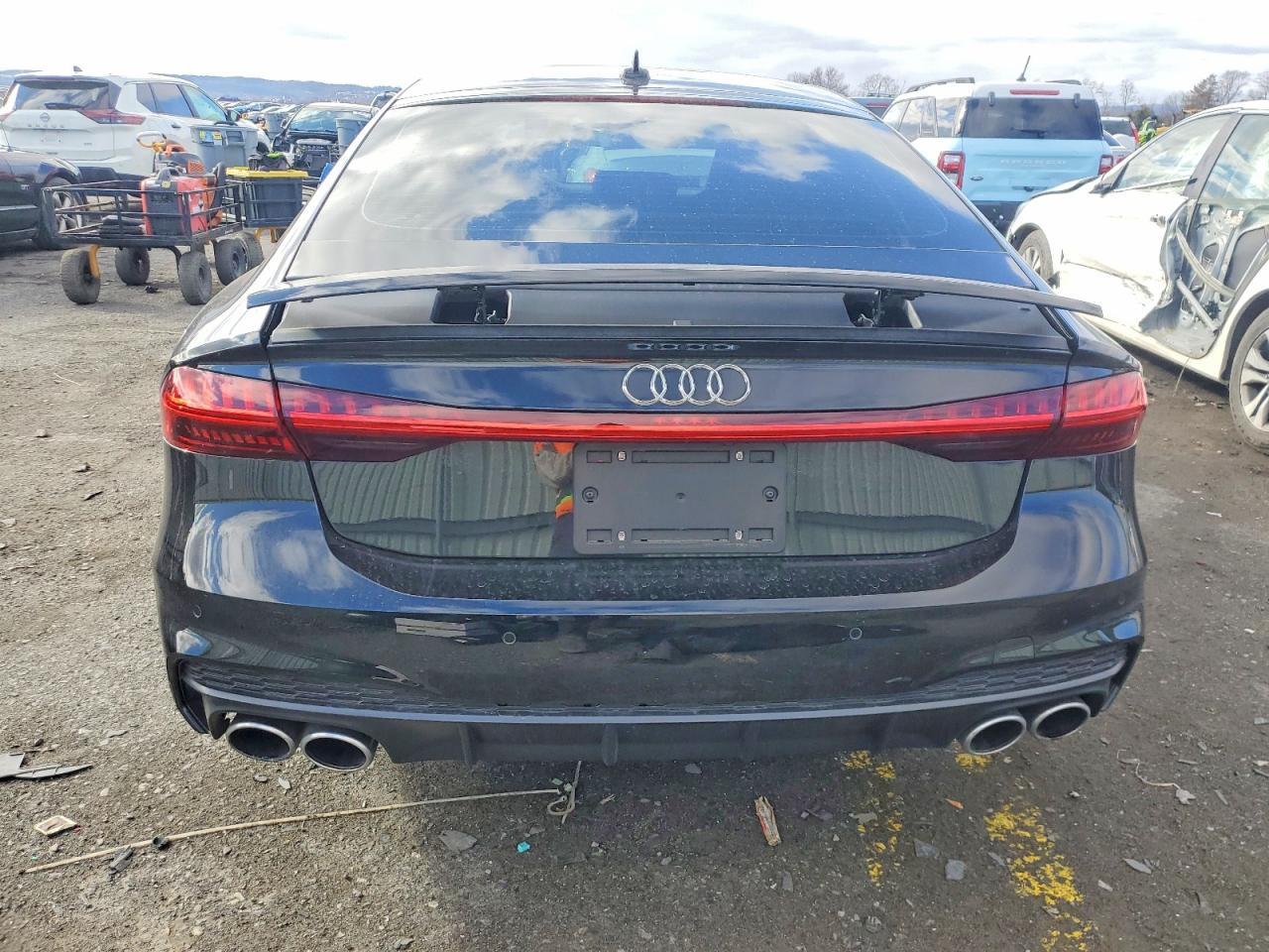 2025 AUDI S7