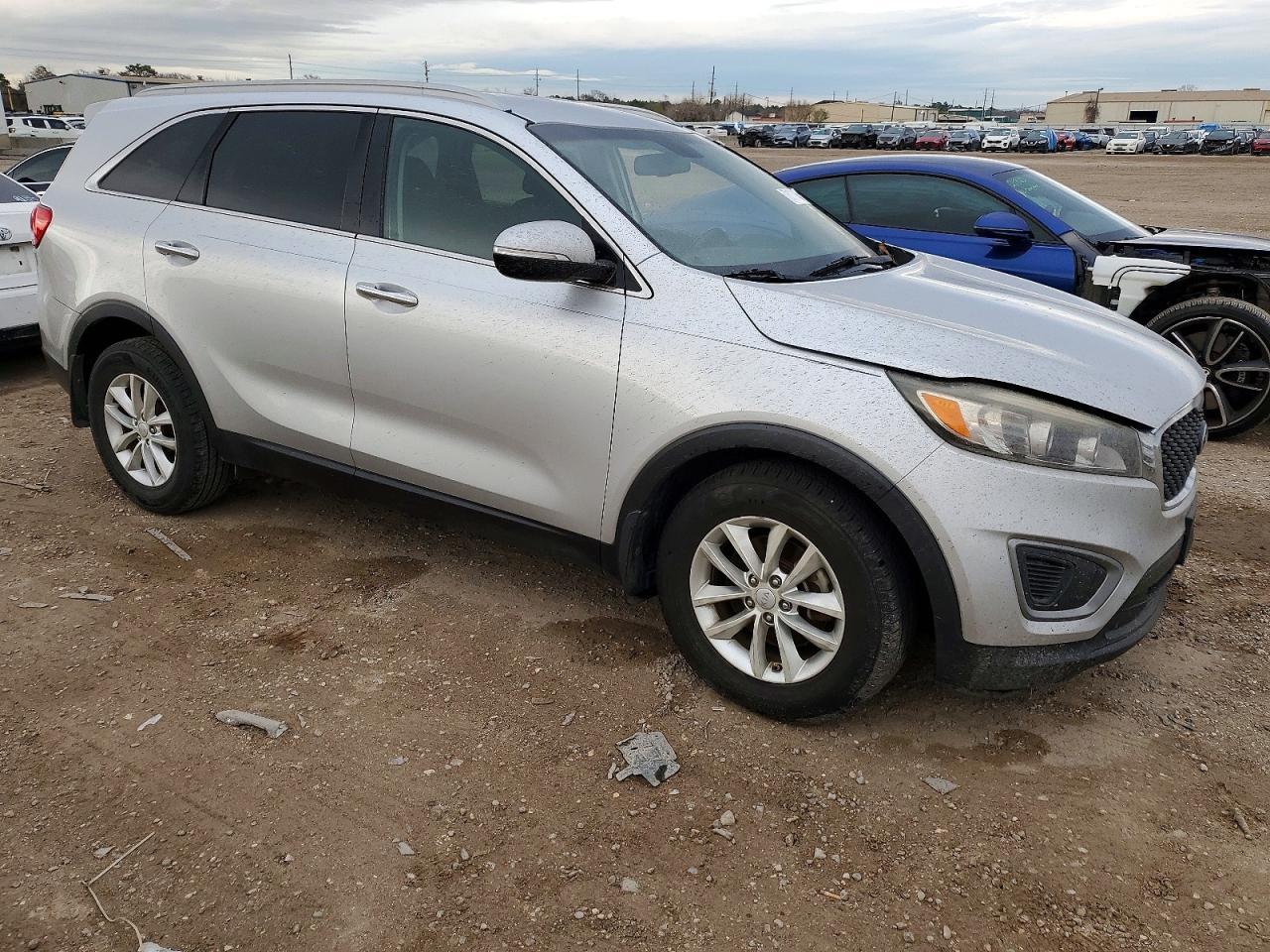 2016 KIA SORENTO