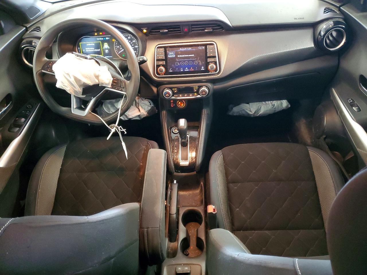 2020 NISSAN KICKS