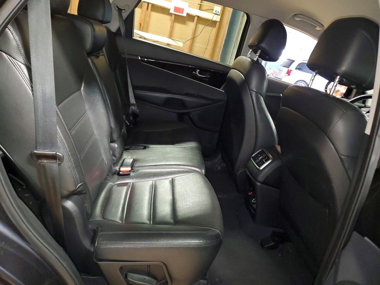 2017 KIA SORENTO