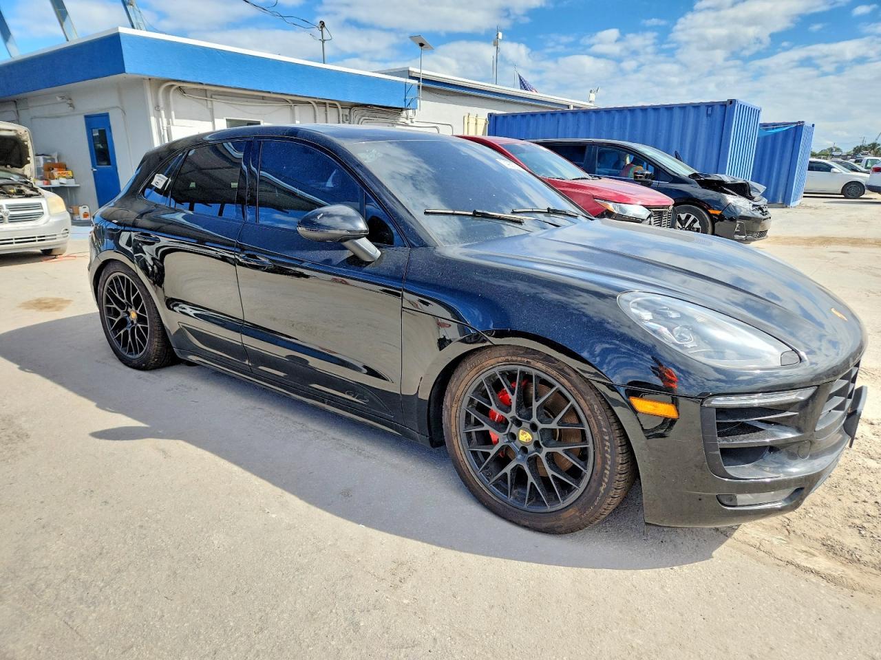 2017 PORSCHE Macan