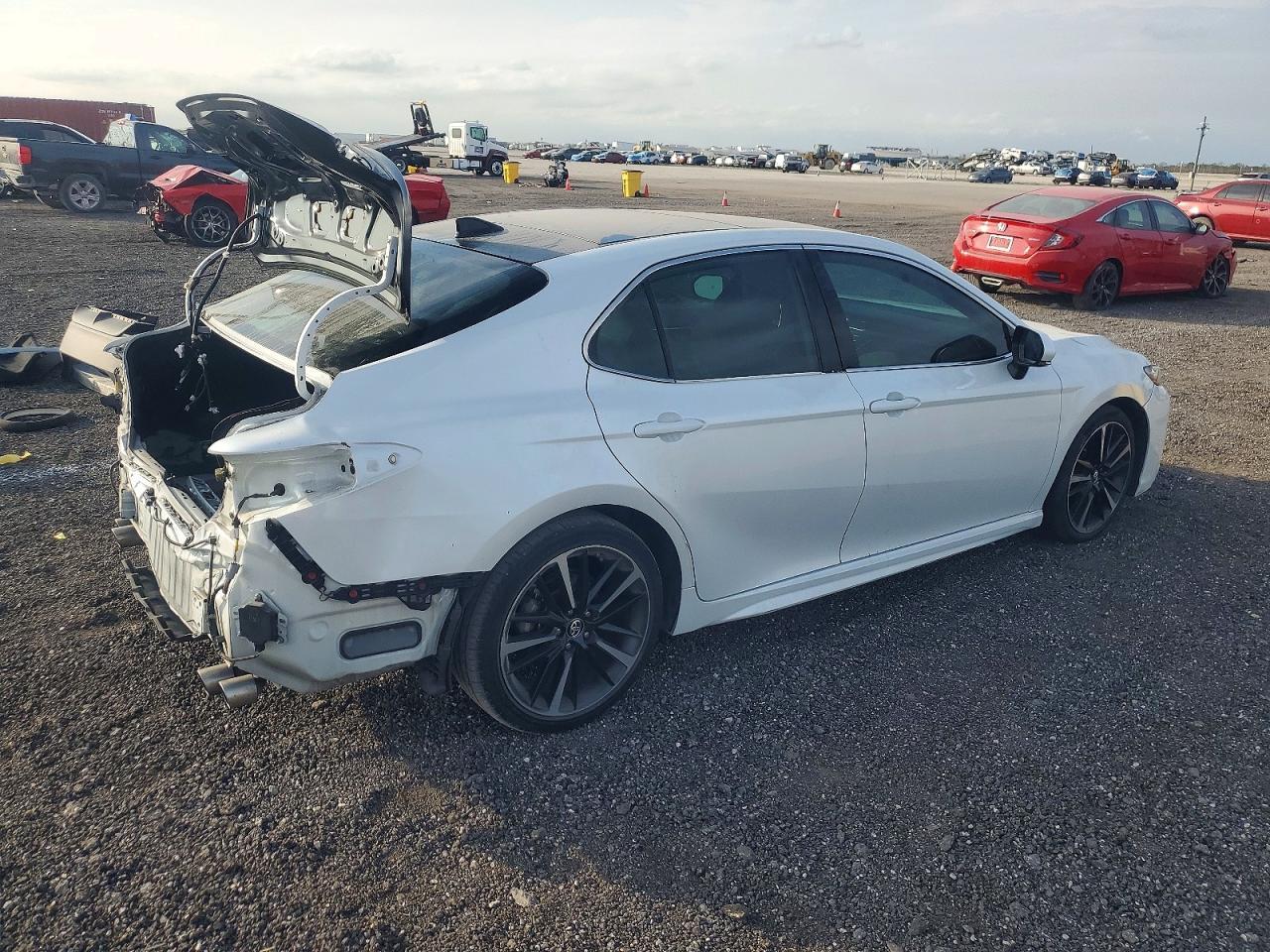 2019 TOYOTA CAMRY