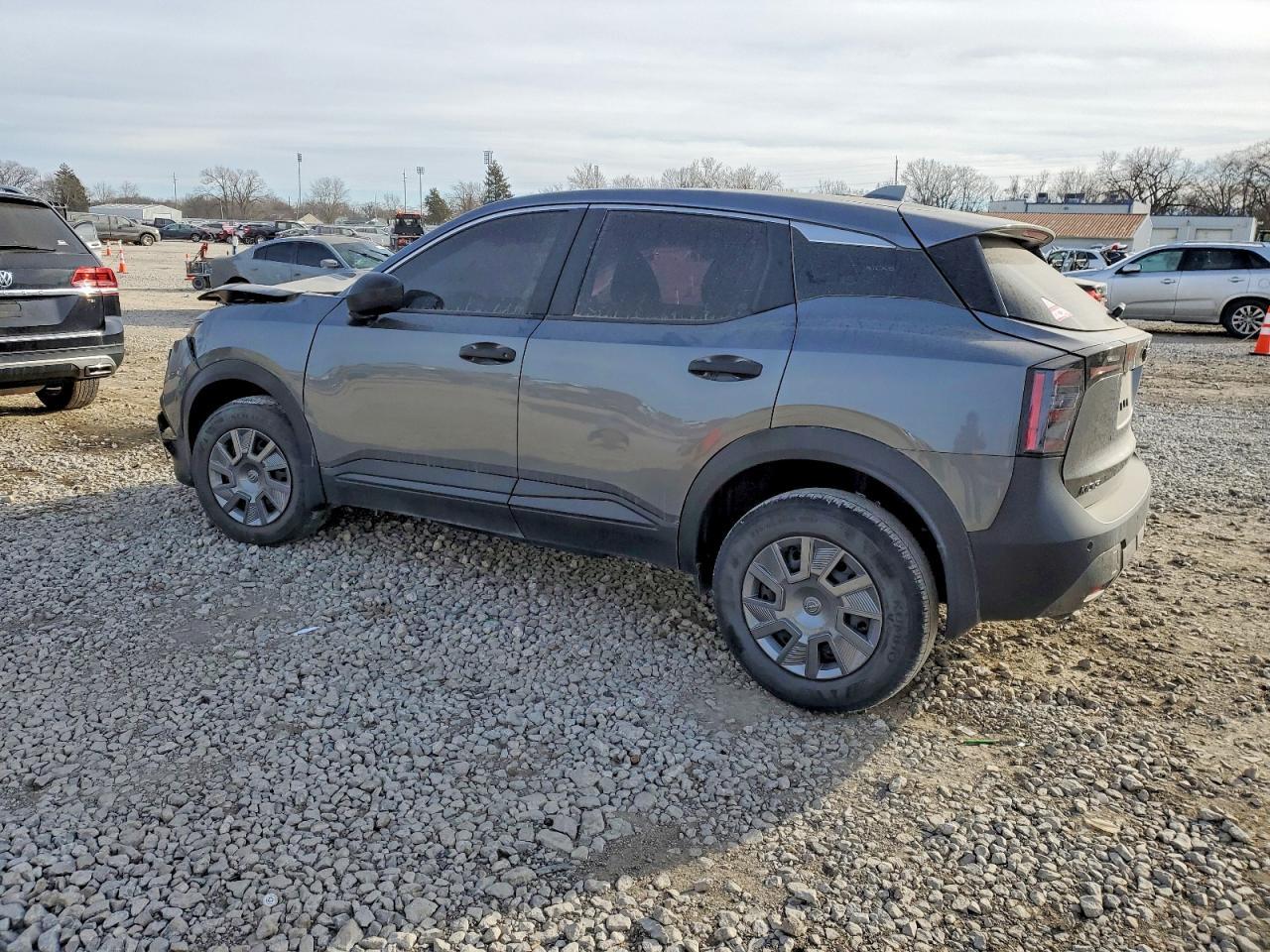 2025 NISSAN KICKS
