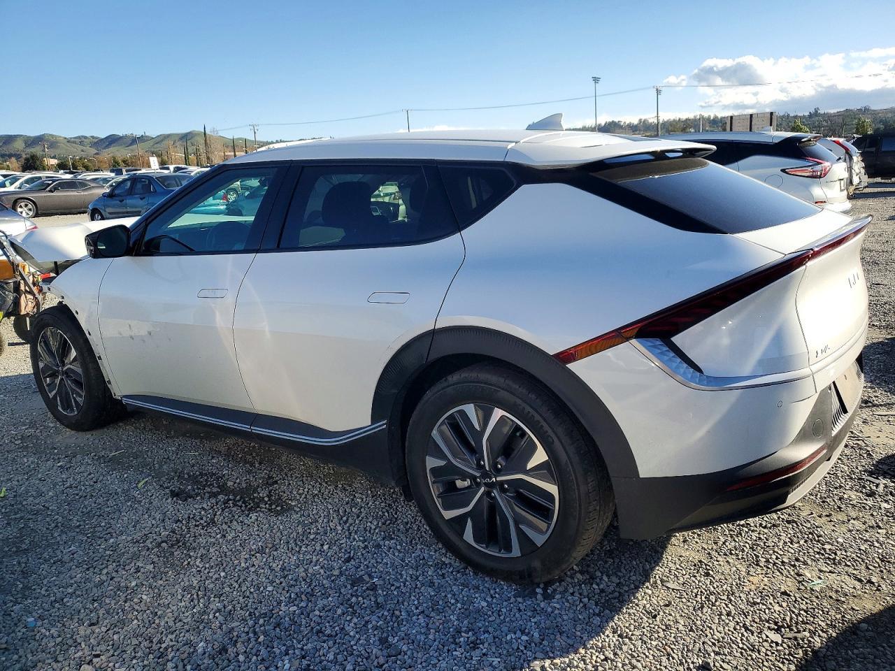 2023 KIA EV6