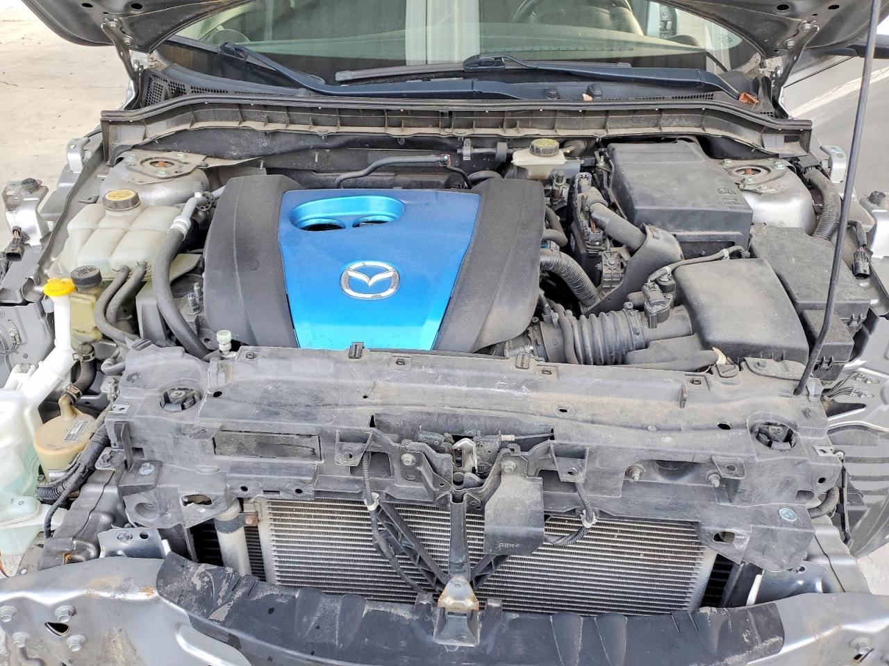 2013 MAZDA 3