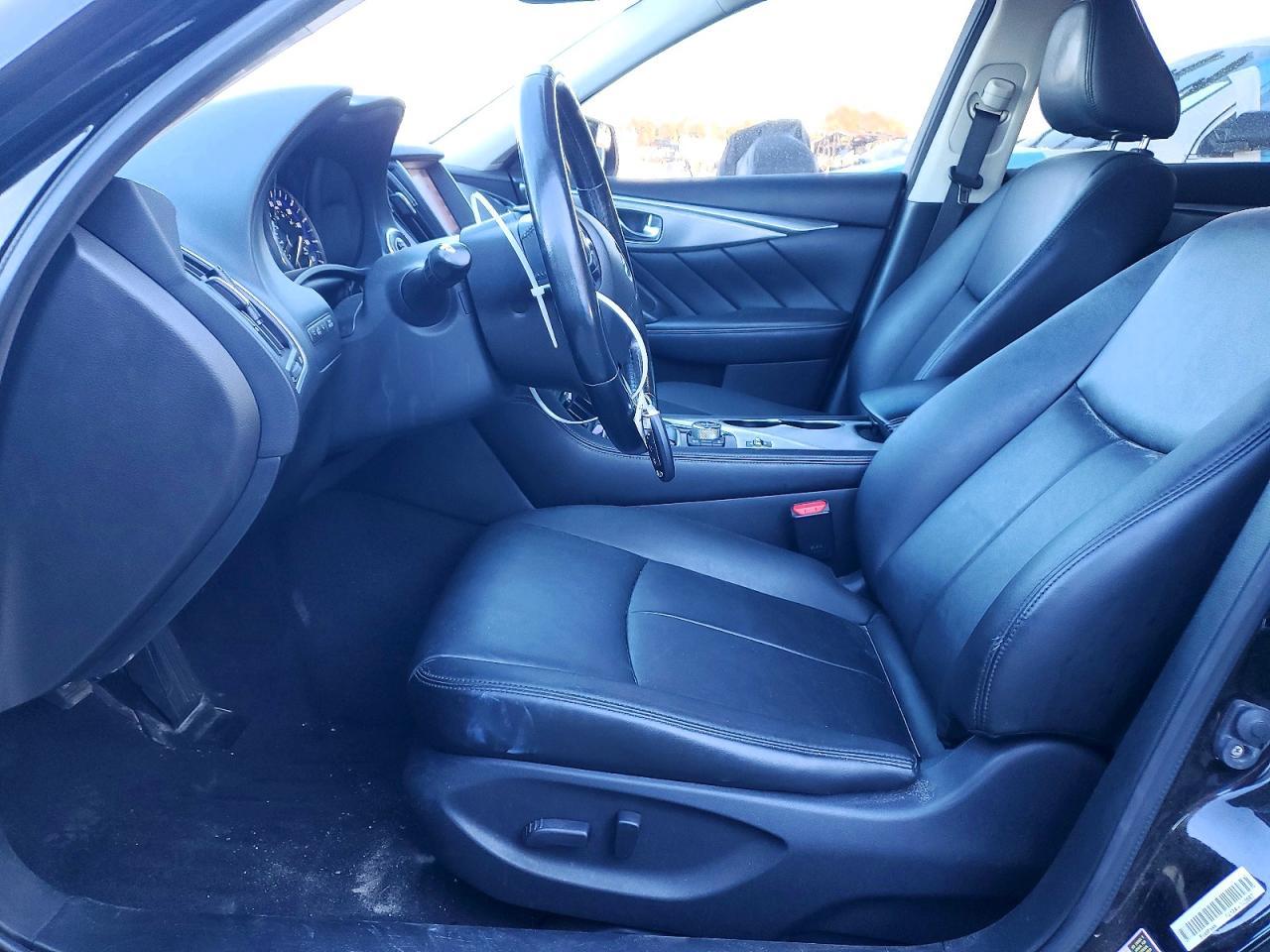 2015 INFINITI Q50