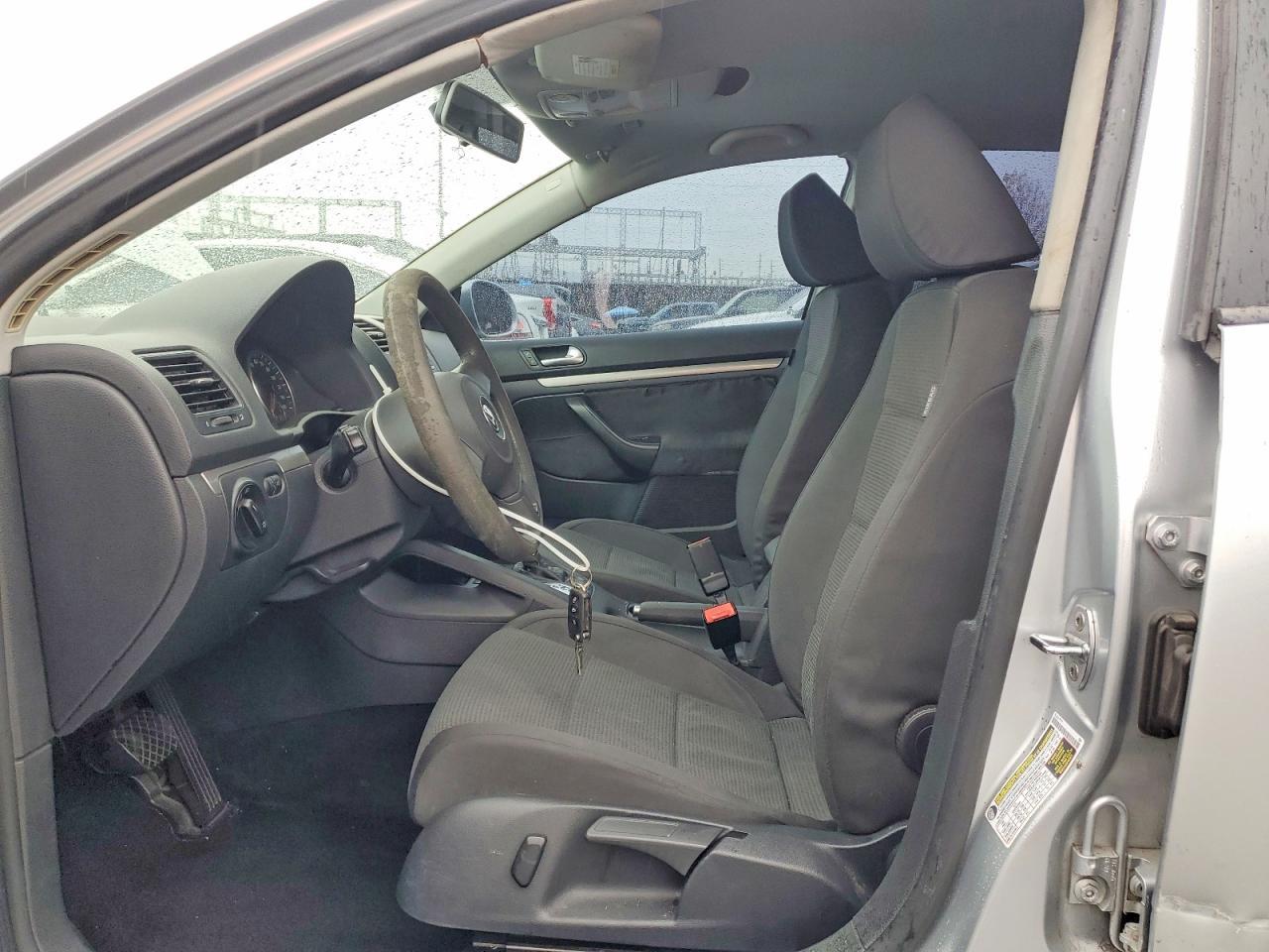 2010 VOLKSWAGEN JETTA
