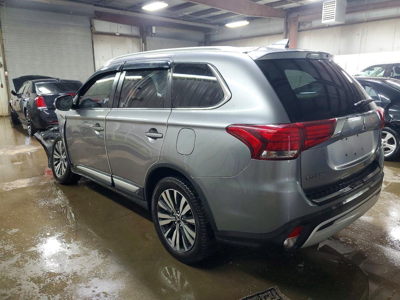 2019 MITSUBISHI outlander