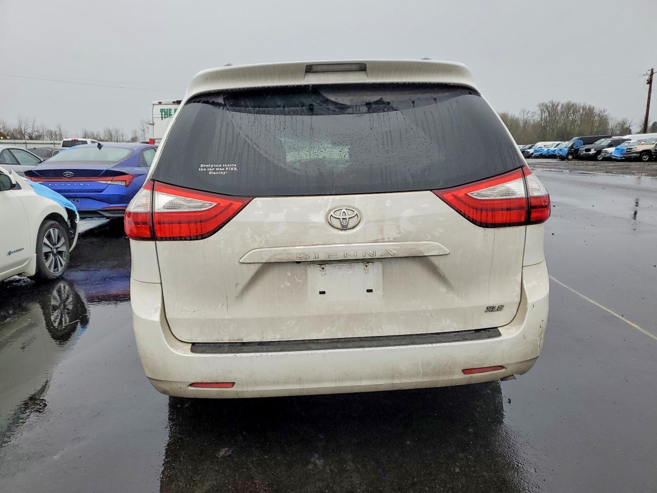 2017 TOYOTA SIENNA
