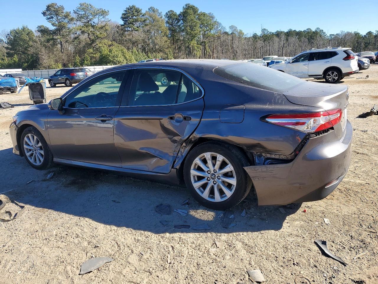 2018 TOYOTA CAMRY