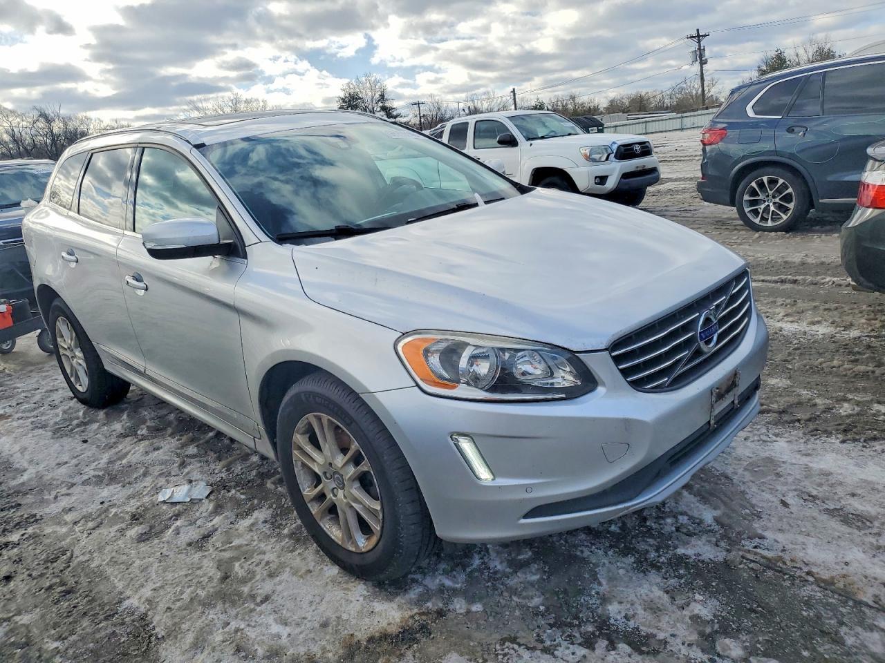 2016 VOLVO XC60