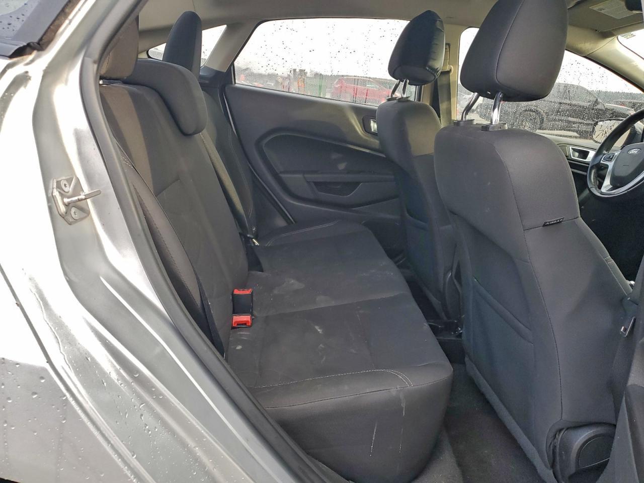 2016 FORD Fiesta