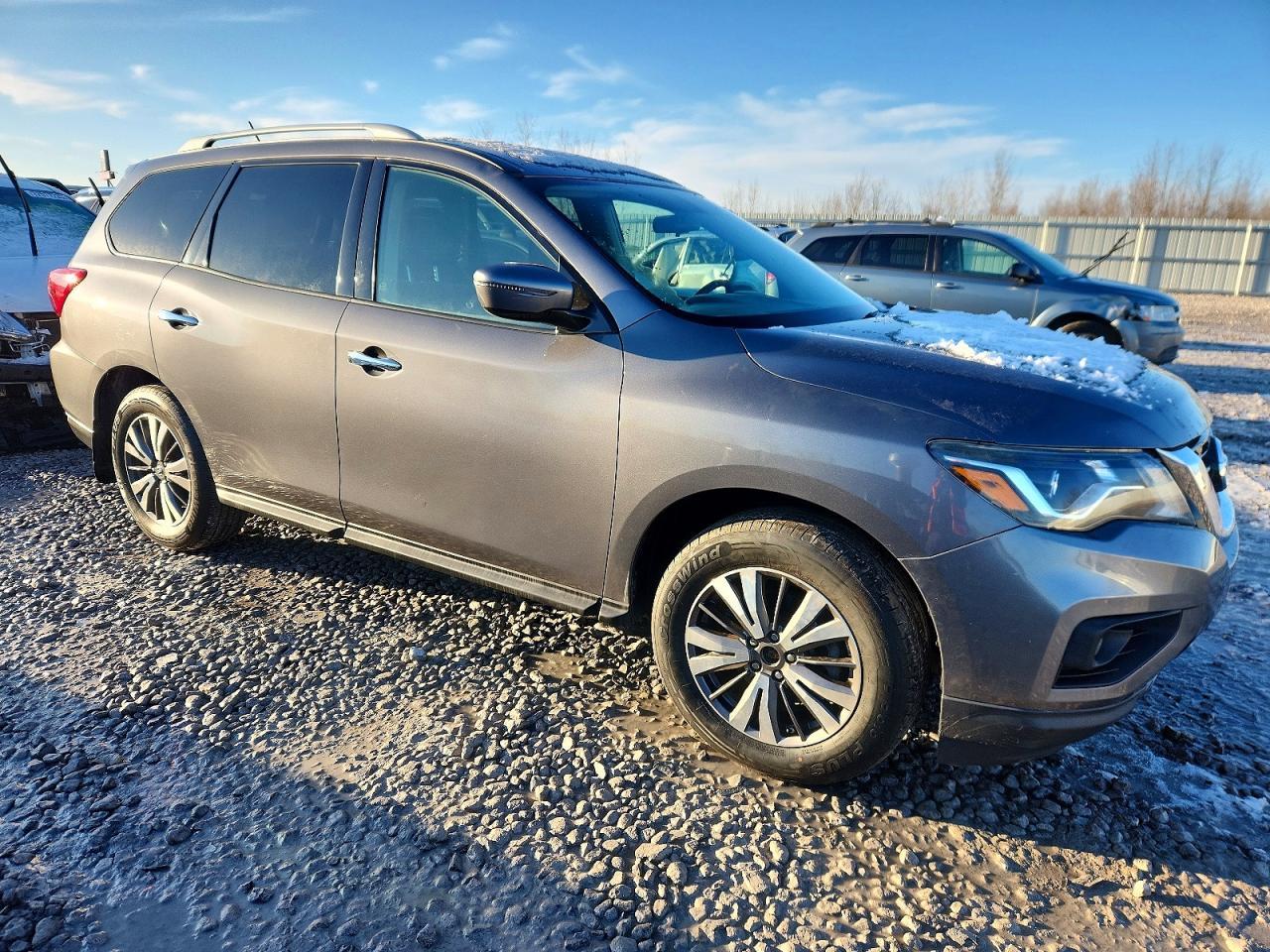 2017 NISSAN PATHFINDER