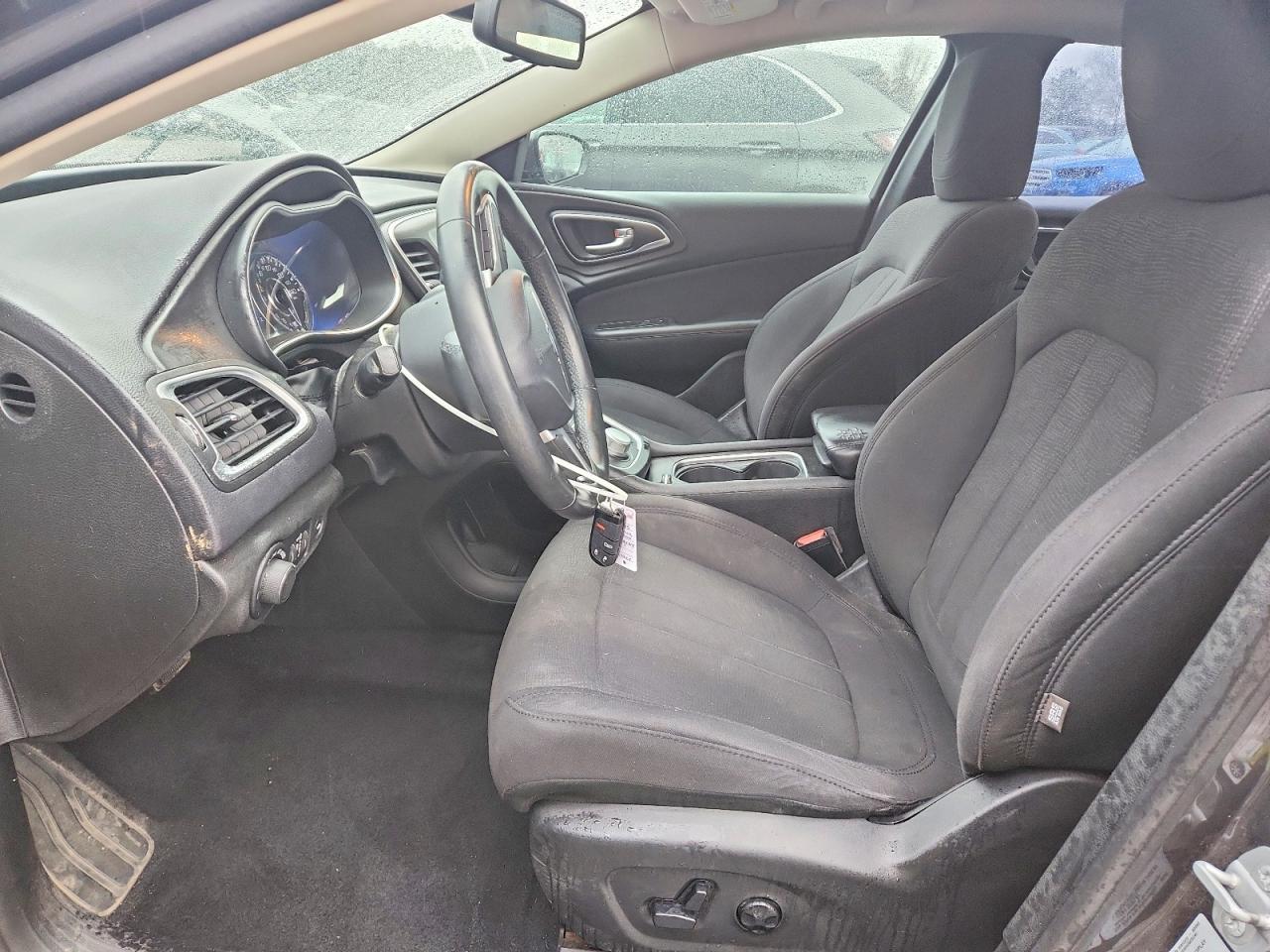 2015 CHRYSLER 200