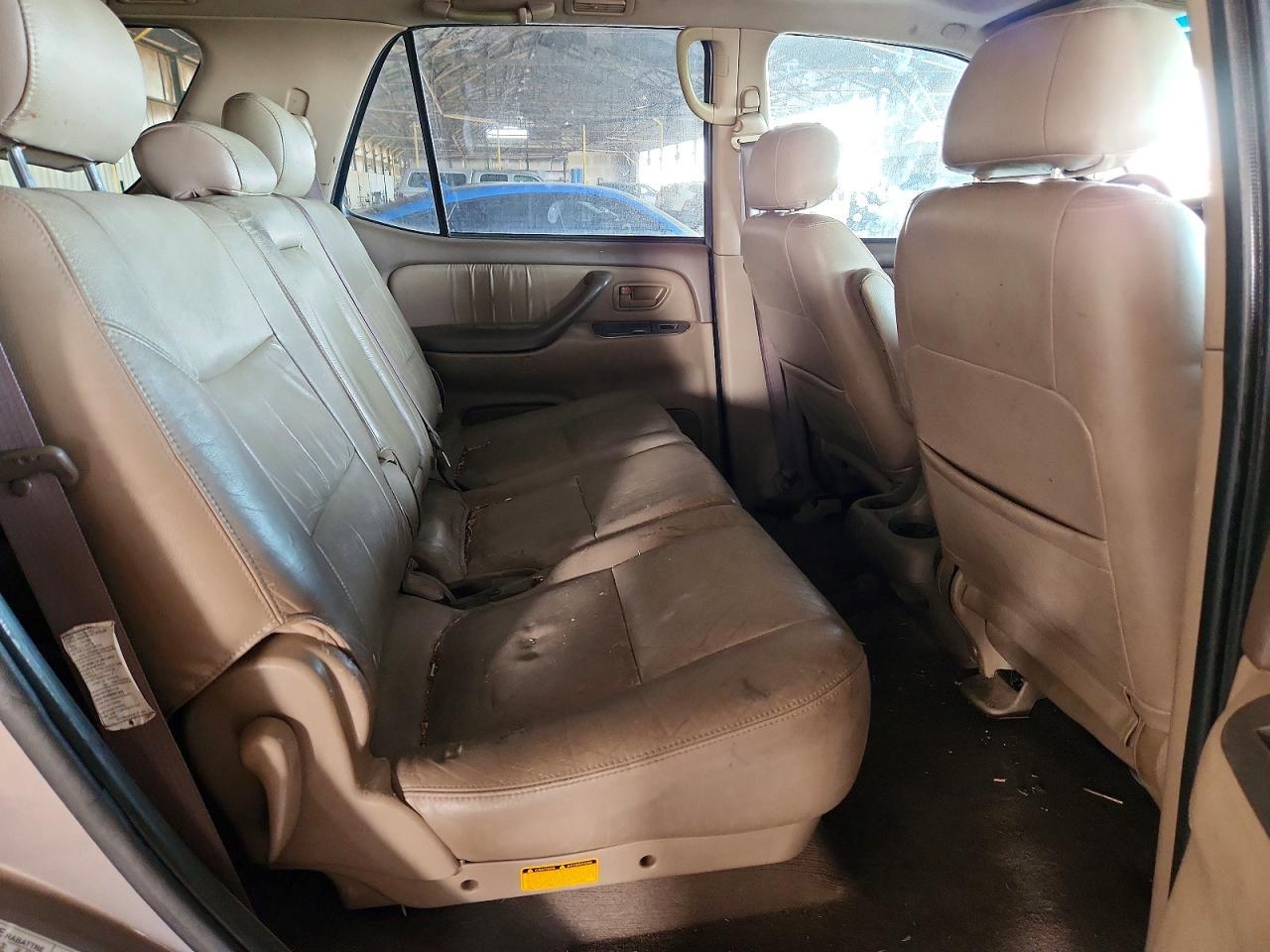 2001 TOYOTA Sequoia