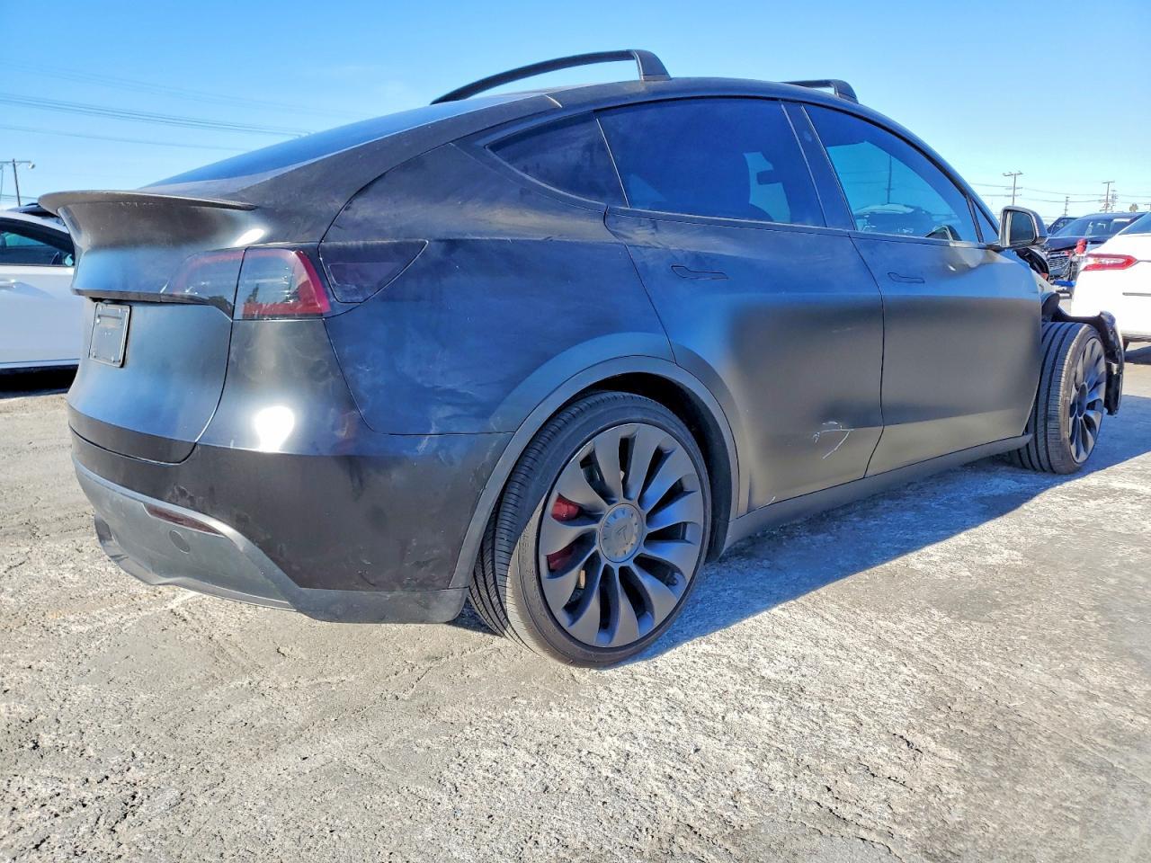 2024 TESLA MODEL Y