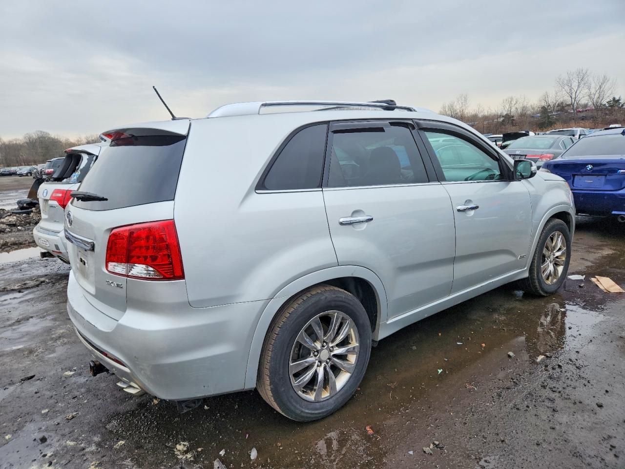 2013 KIA SORENTO