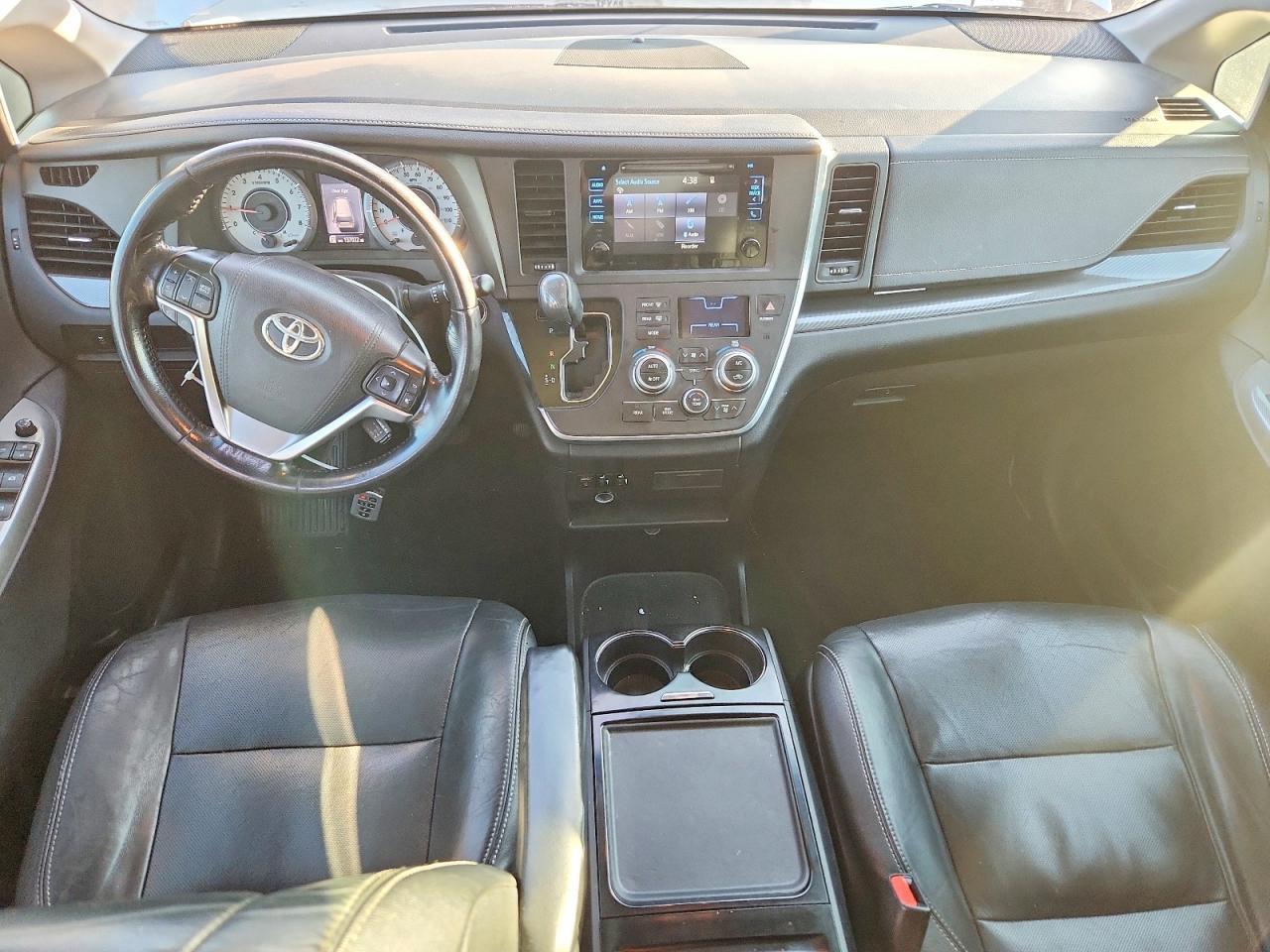 2016 TOYOTA SIENNA