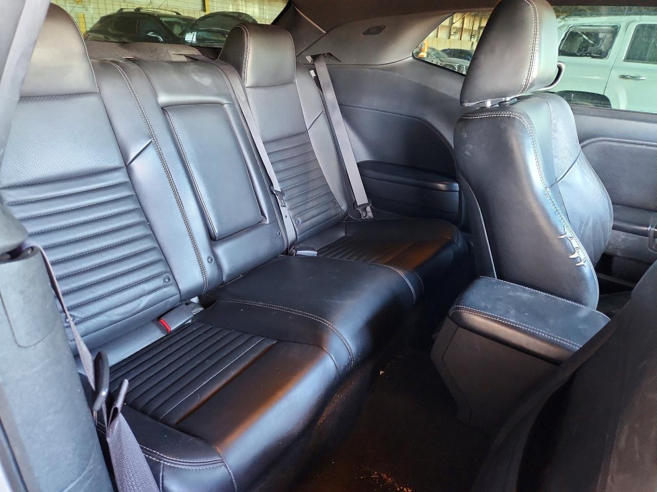 2013 DODGE Challenger