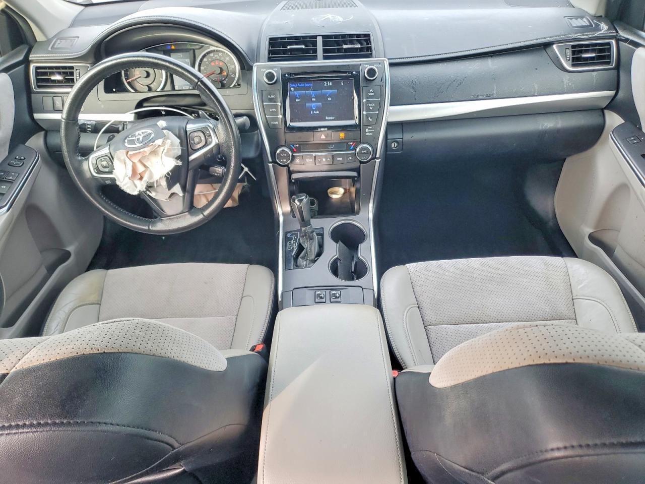 2016 TOYOTA CAMRY