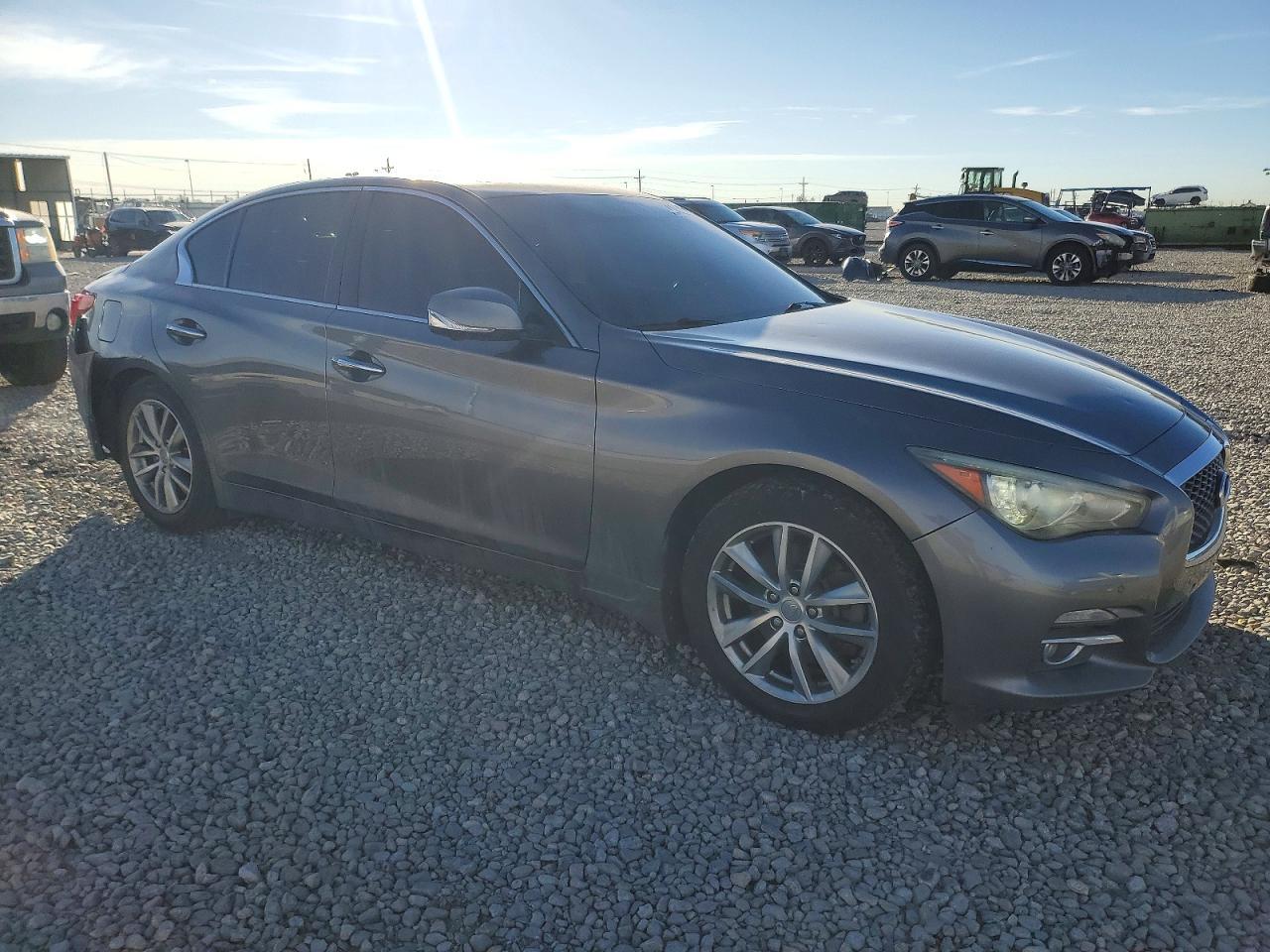 2014 INFINITI Q50