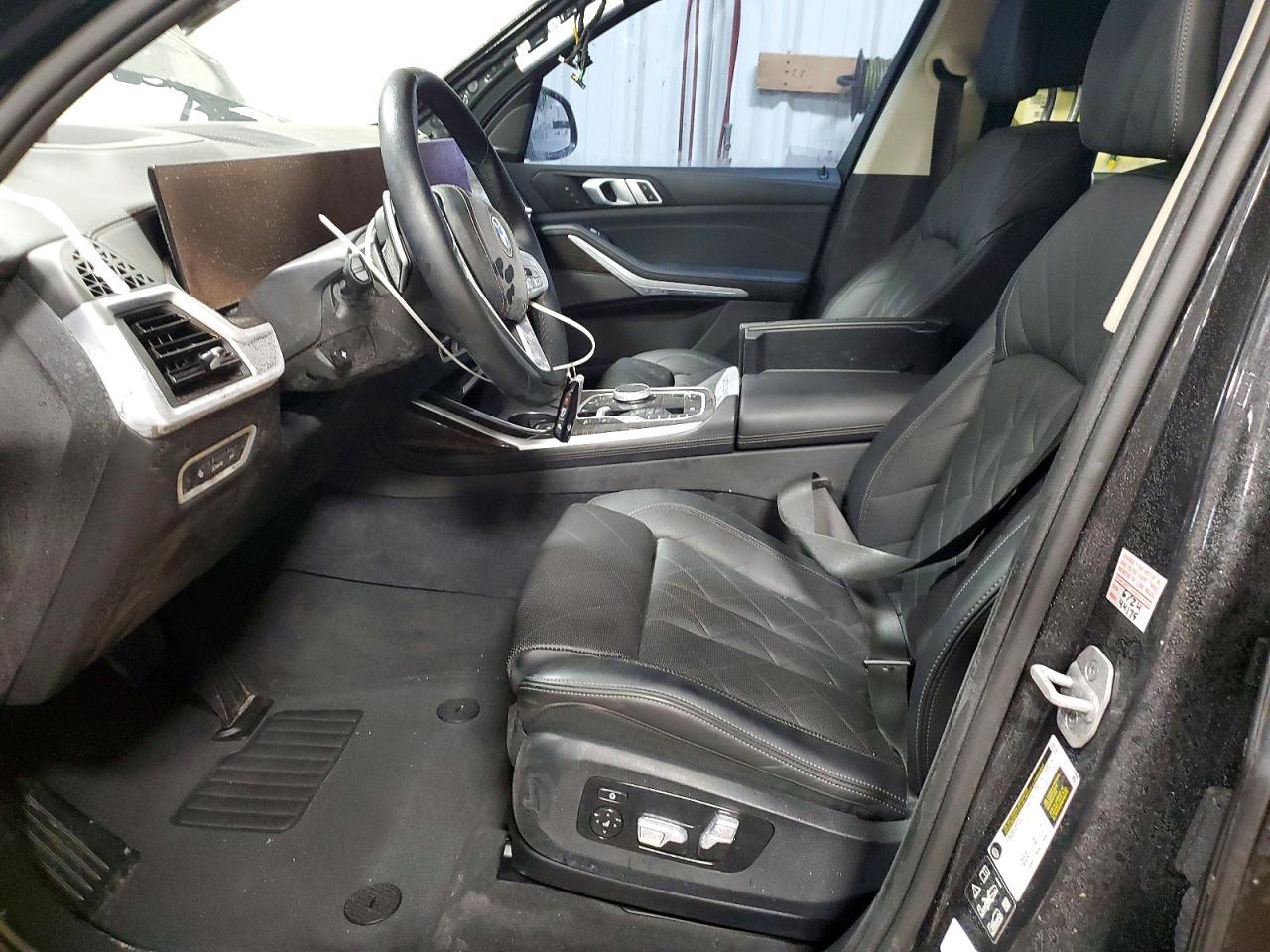 2025 BMW X7