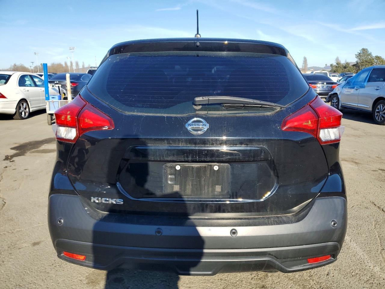 2020 NISSAN KICKS