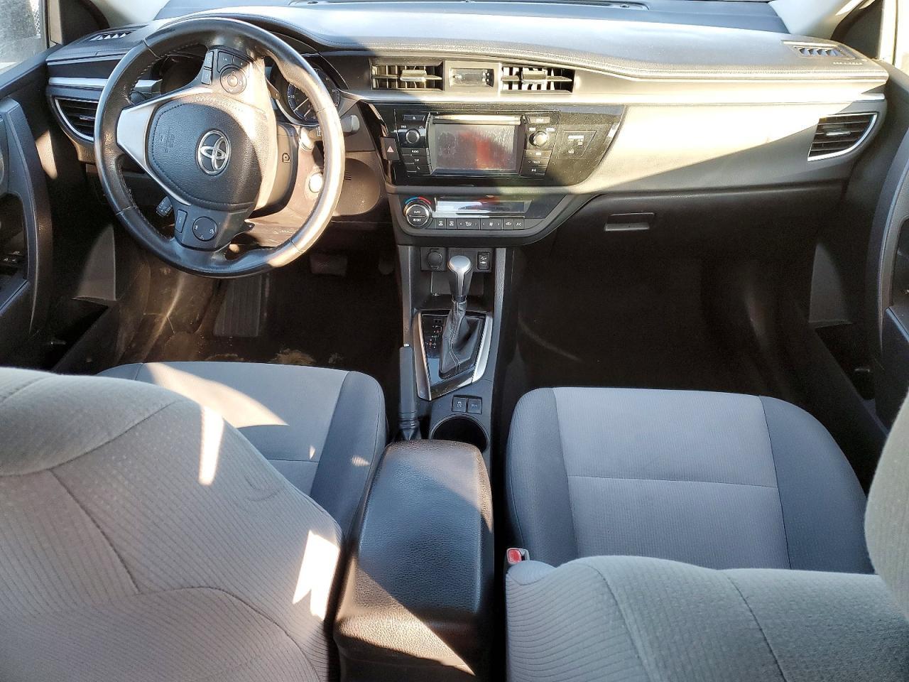 2015 TOYOTA COROLLA