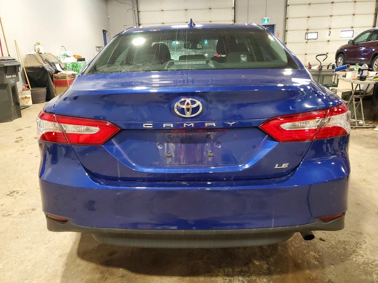 2018 TOYOTA CAMRY
