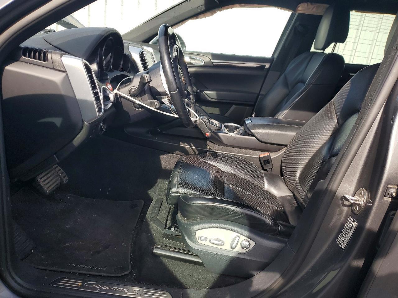 2018 PORSCHE CAYENNE