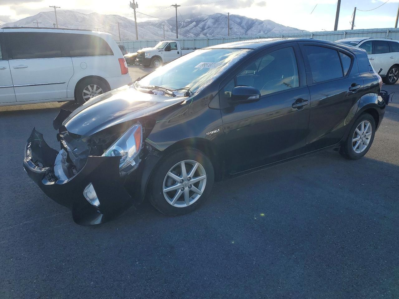 2015 TOYOTA PRIUS