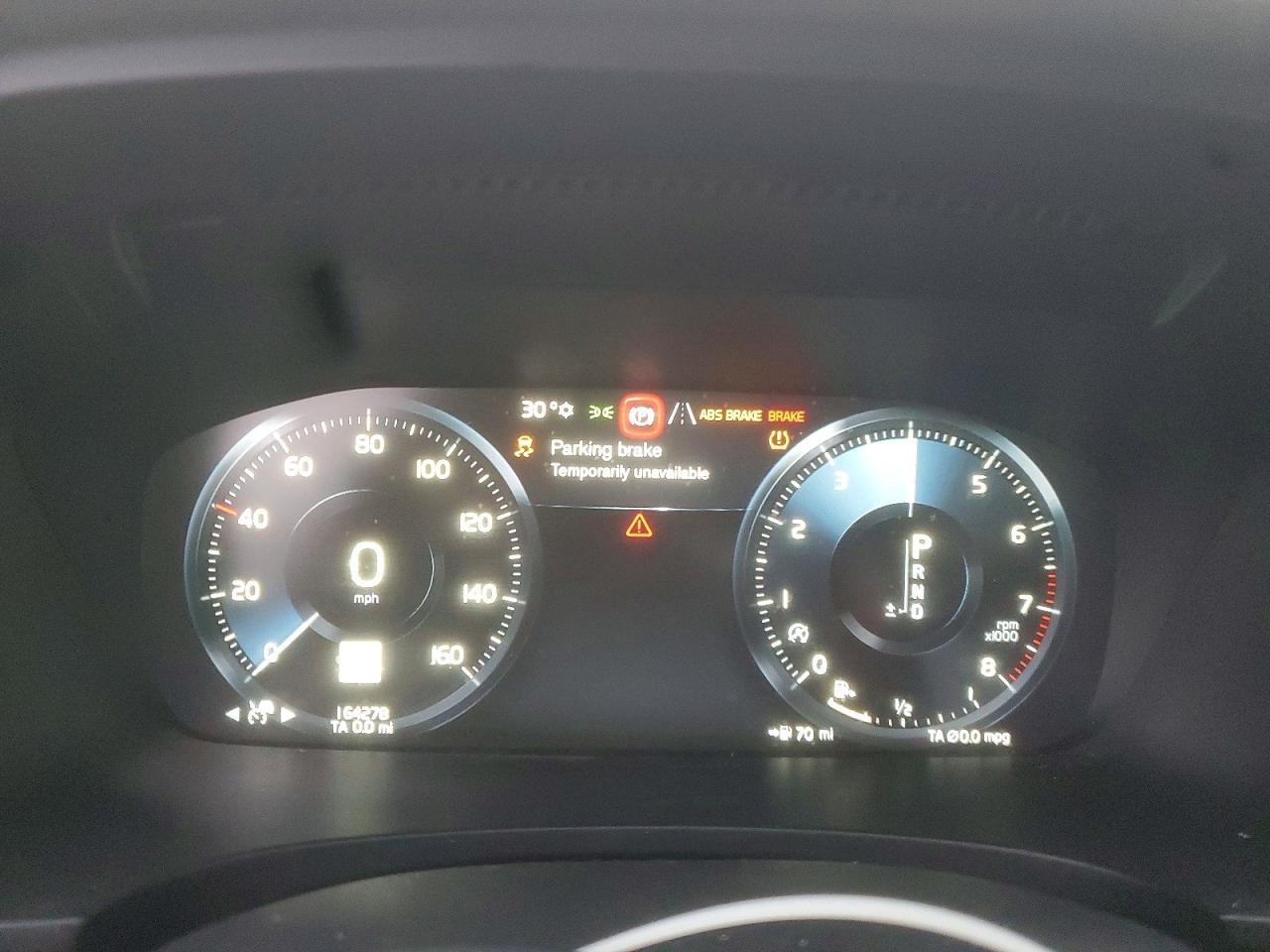 2017 VOLVO S90
