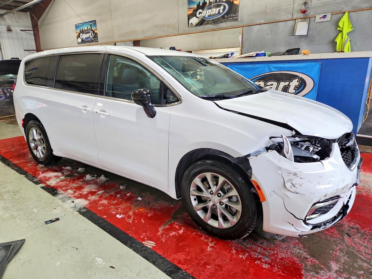 2025 CHRYSLER Pacifica