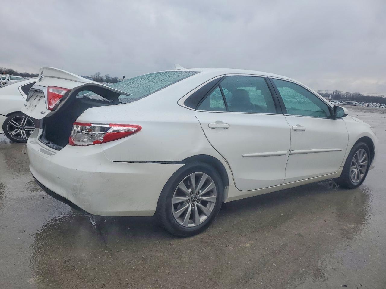 2017 TOYOTA CAMRY