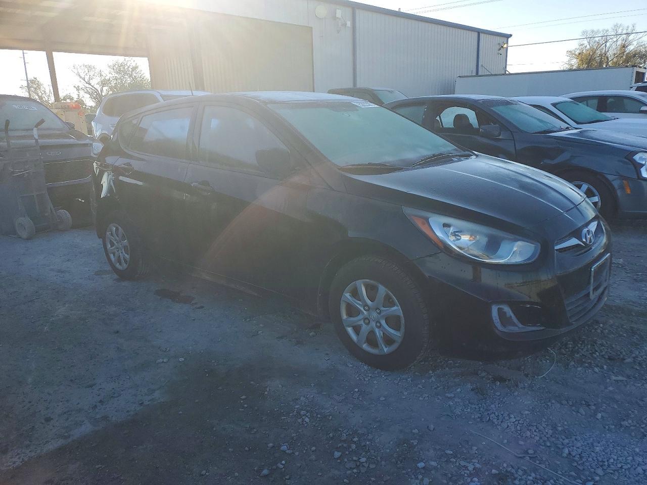 2013 HYUNDAI ACCENT