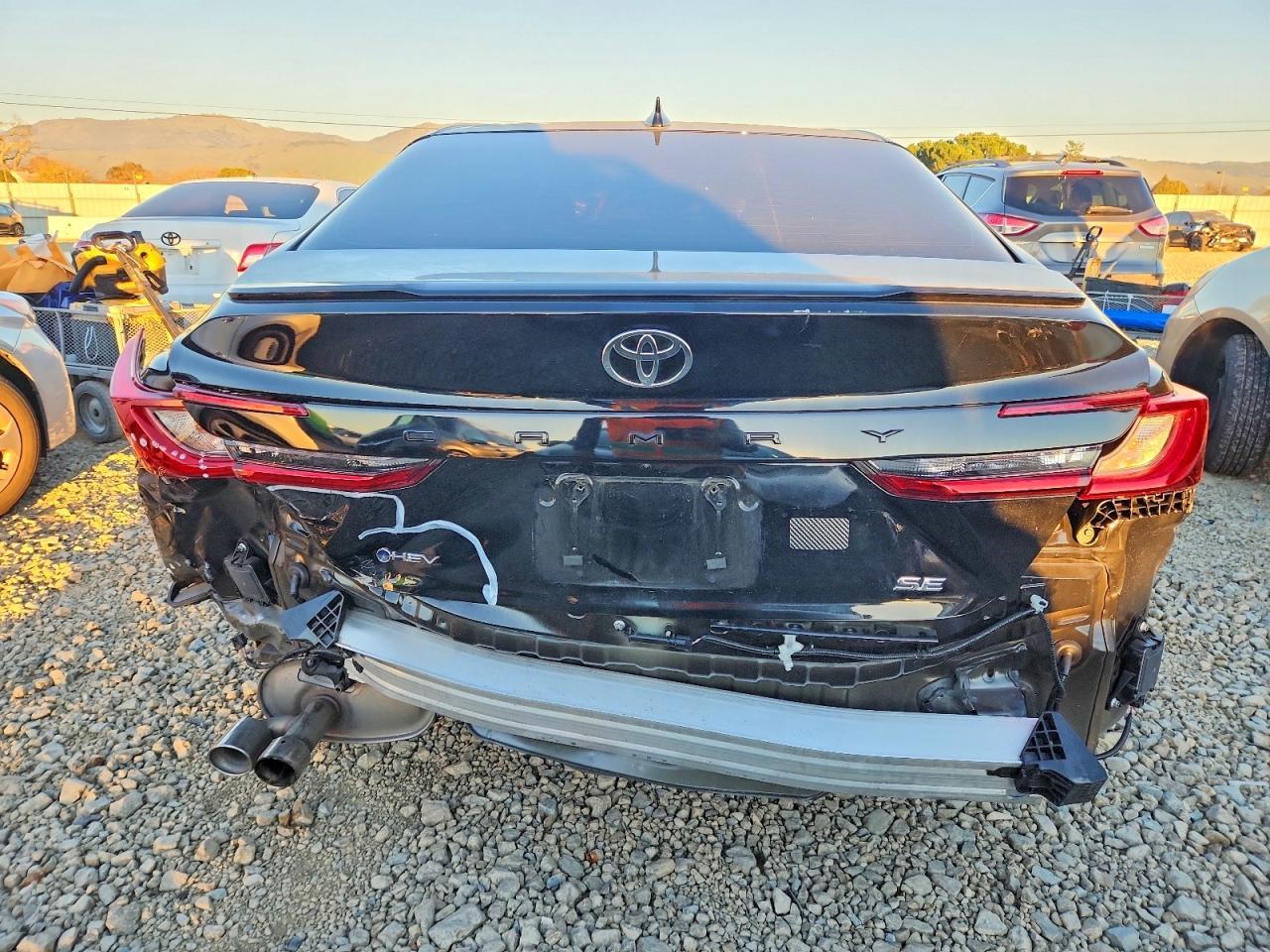 2025 TOYOTA CAMRY