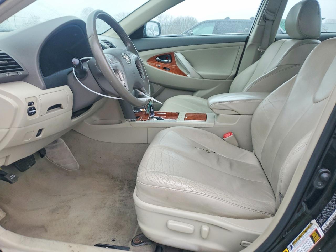 2011 TOYOTA CAMRY