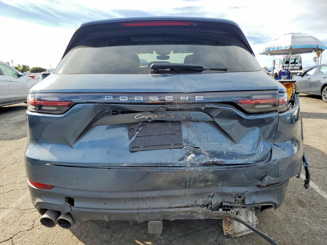 2019 PORSCHE CAYENNE