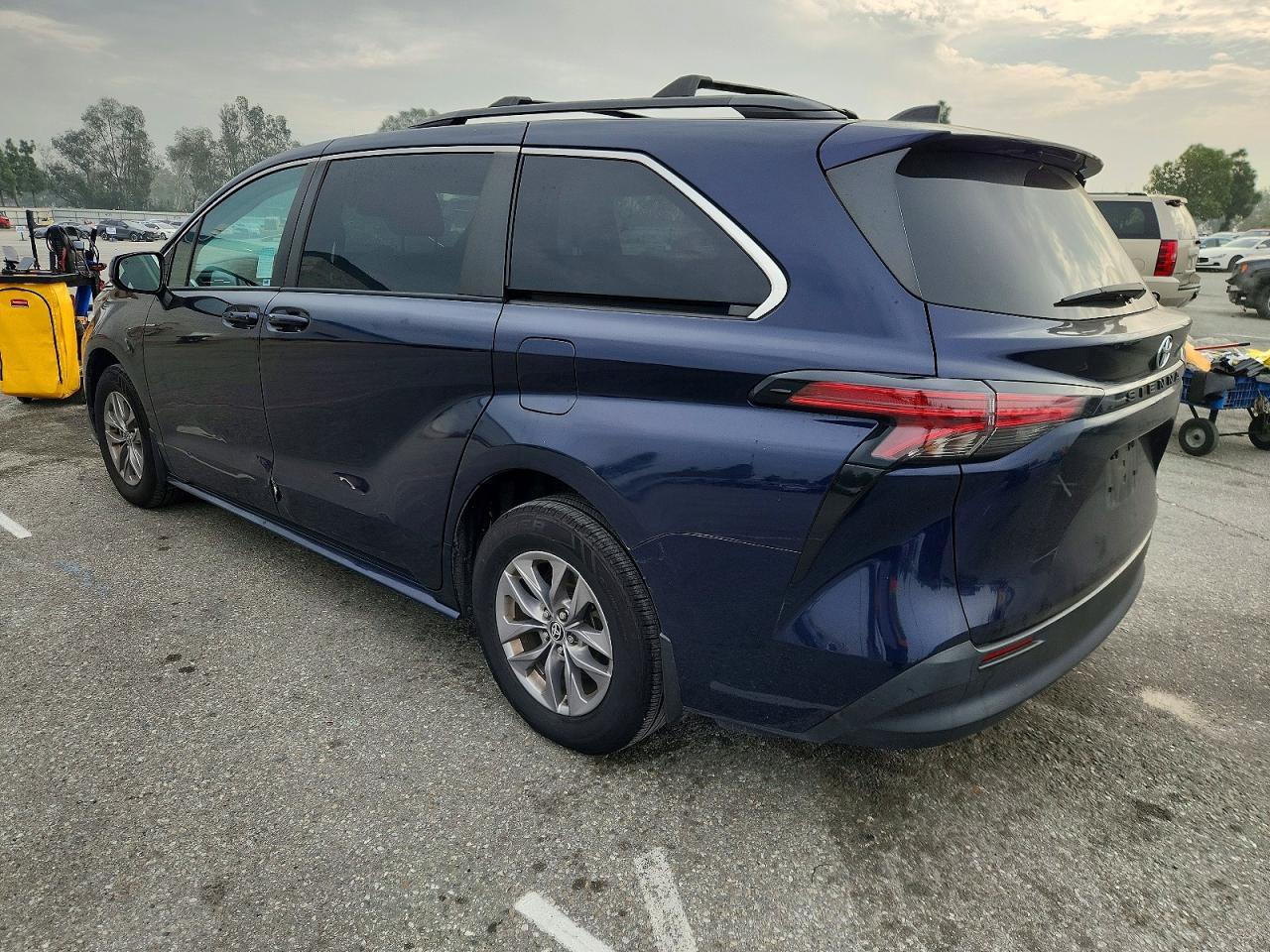 2022 TOYOTA SIENNA