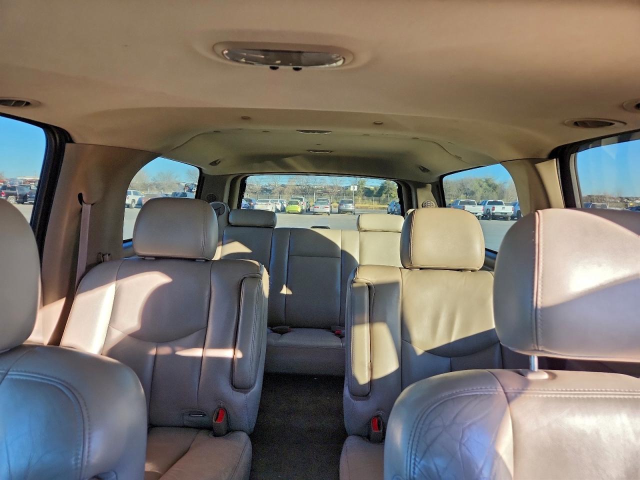 2003 CHEVROLET Suburban