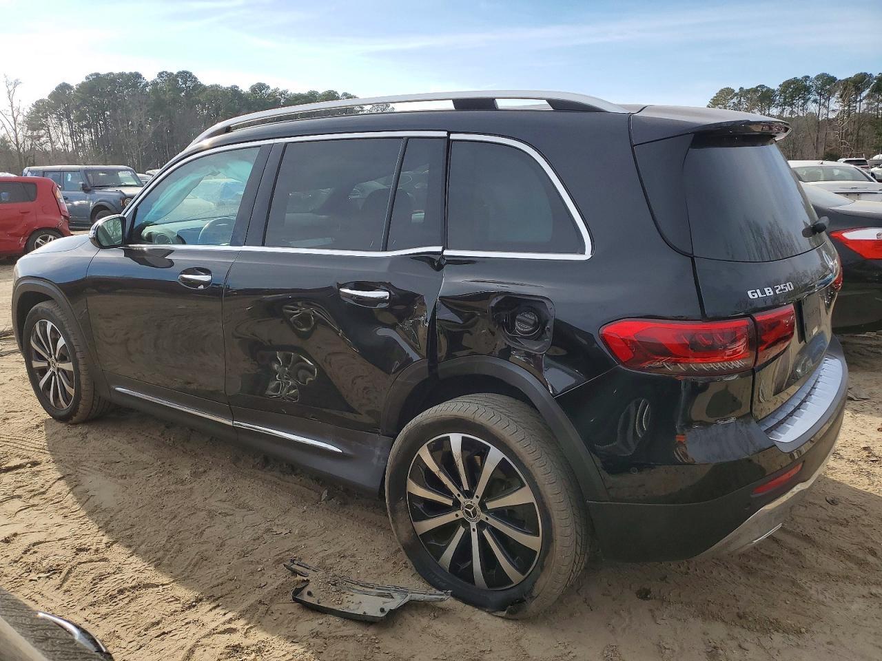 2022 MERCEDES-BENZ GLB-Class