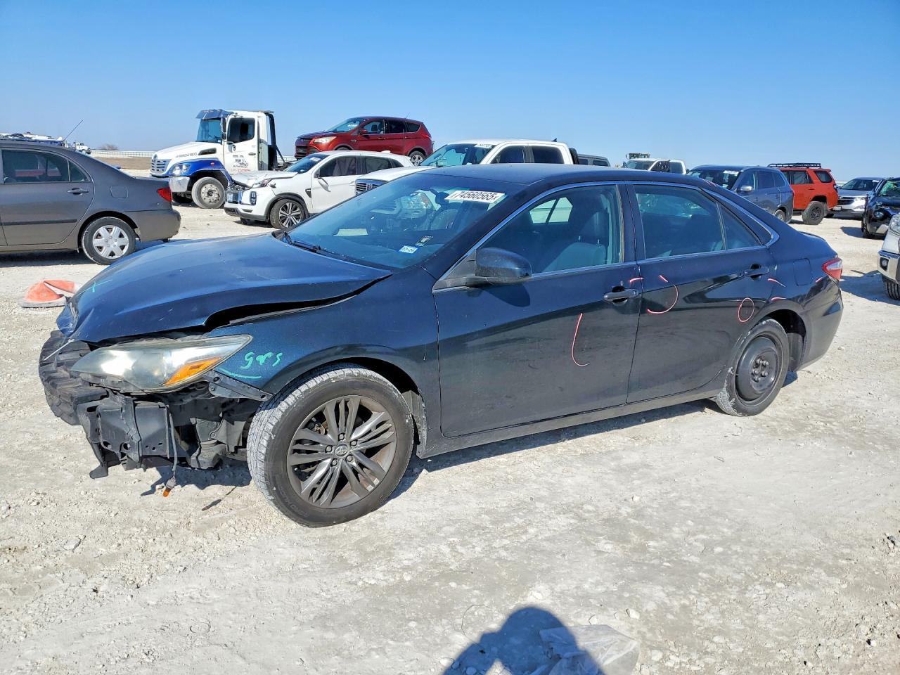 2016 TOYOTA CAMRY