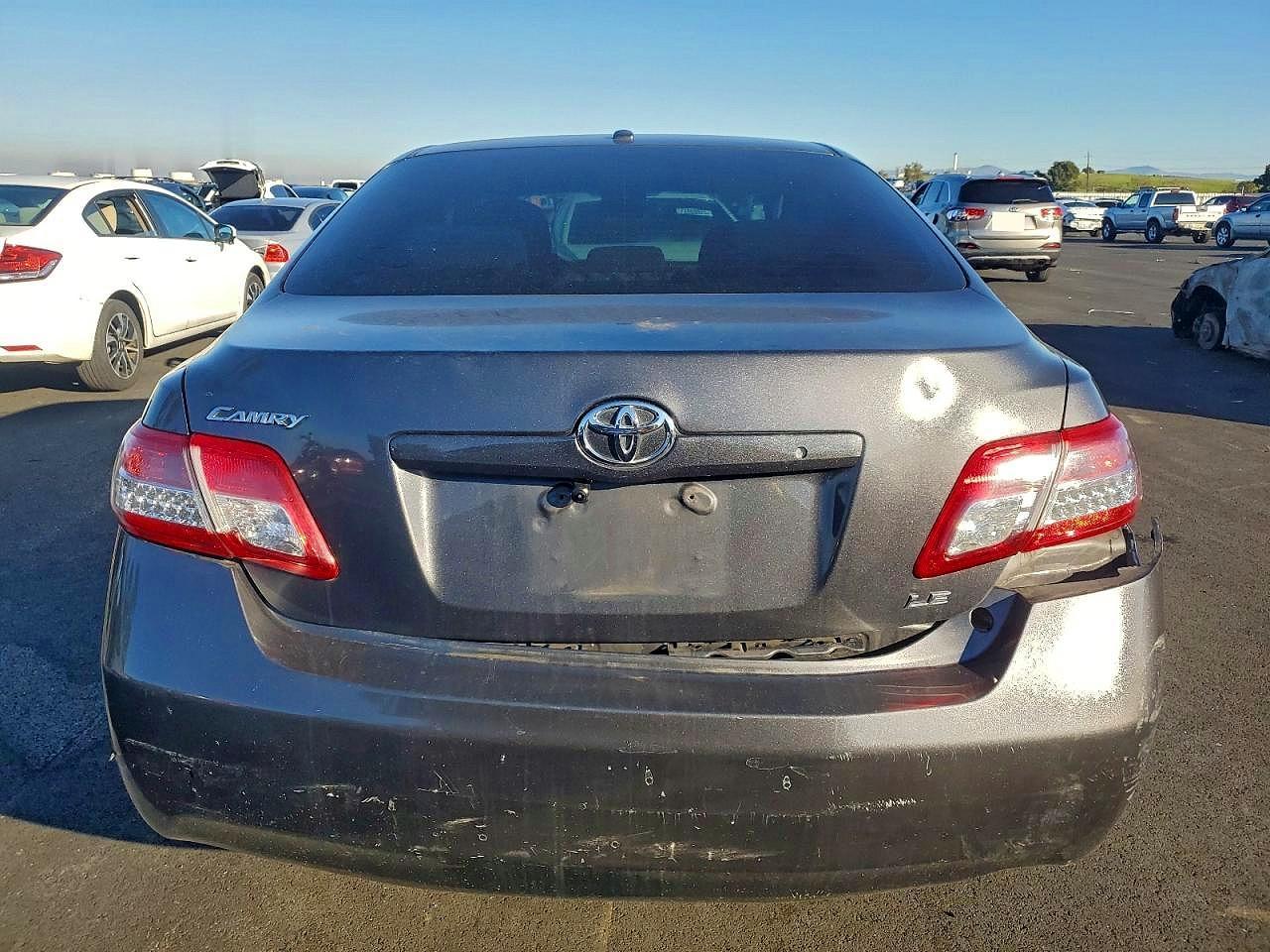 2011 TOYOTA CAMRY