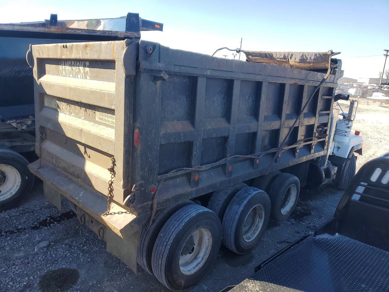 1999 MACK 600 Rd600