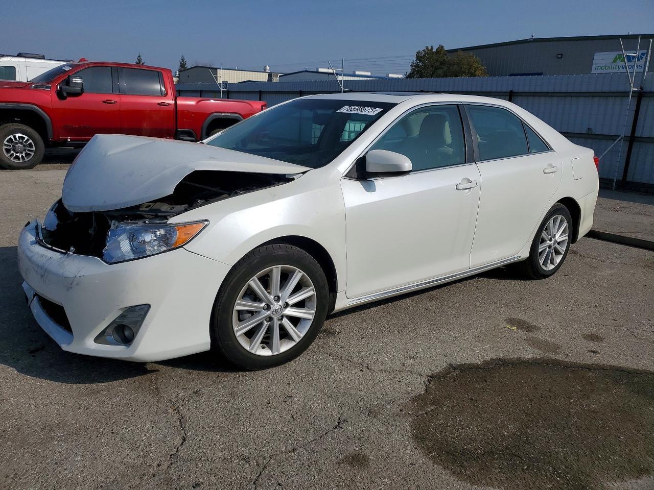 2014 TOYOTA CAMRY