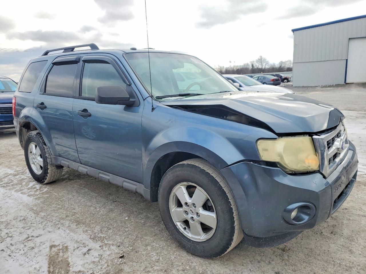 2010 FORD ESCAPE
