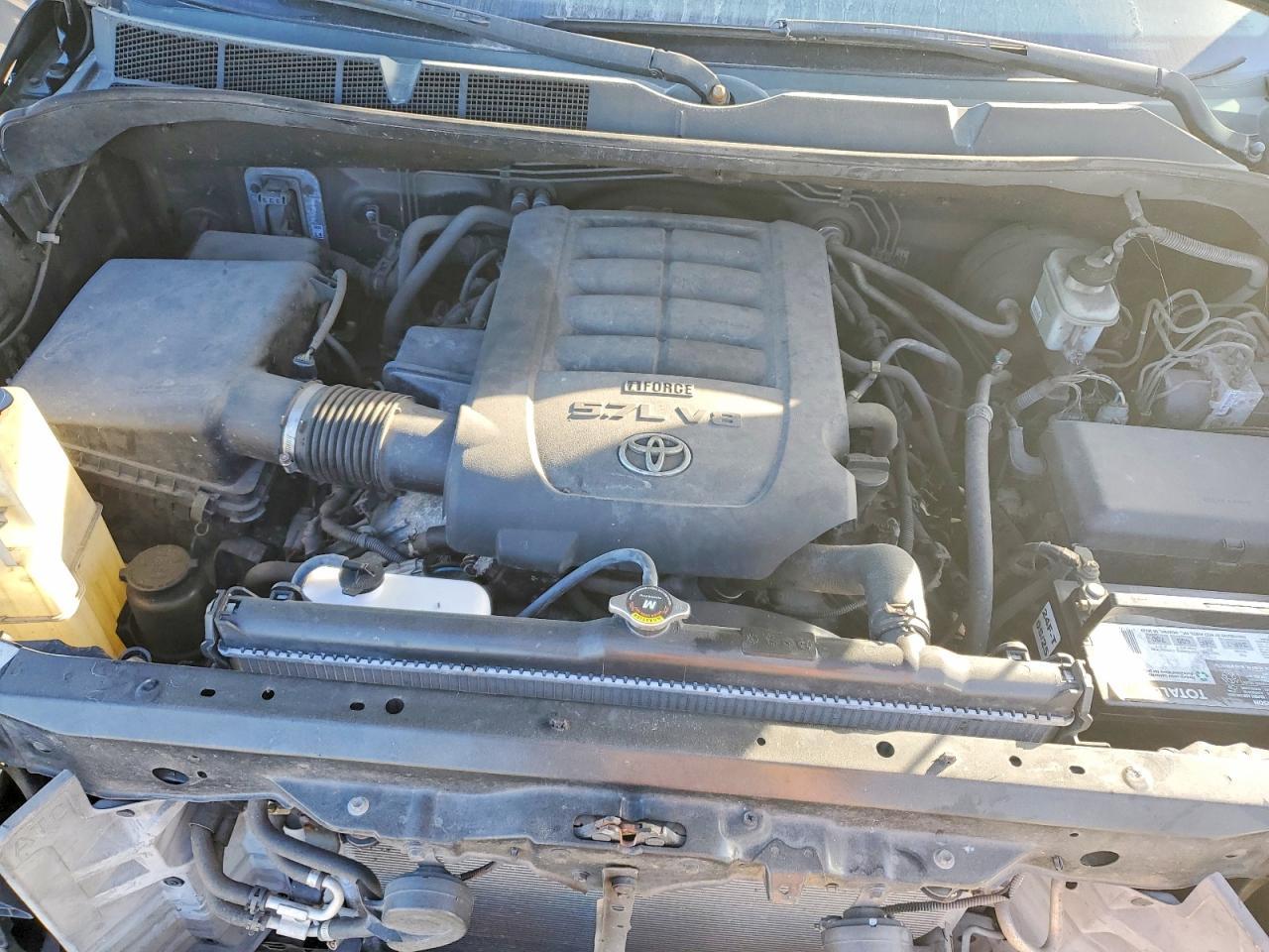 2011 TOYOTA TUNDRA