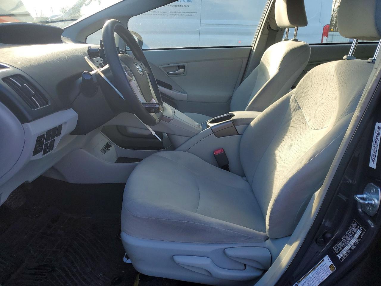 2013 TOYOTA PRIUS